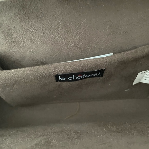 4/25$ Le Chateau Gray Silver snakeskin design Crossbody Bag or Clutch. - Picture 4 of 9